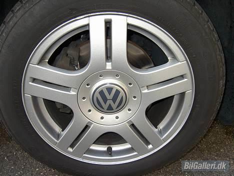VW Passat TDI Highline - 16" original Highline fælg. billede 5