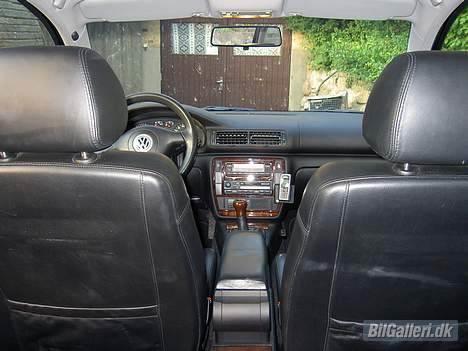 VW Passat TDI Highline - Fint udsyn fra bagsæde passagerne. billede 14