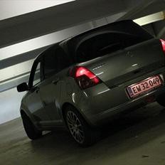 Suzuki swift 1,5 2006 "BLACKTOP"