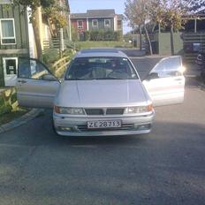 Mitsubishi galant   SOLGT. !!!! 