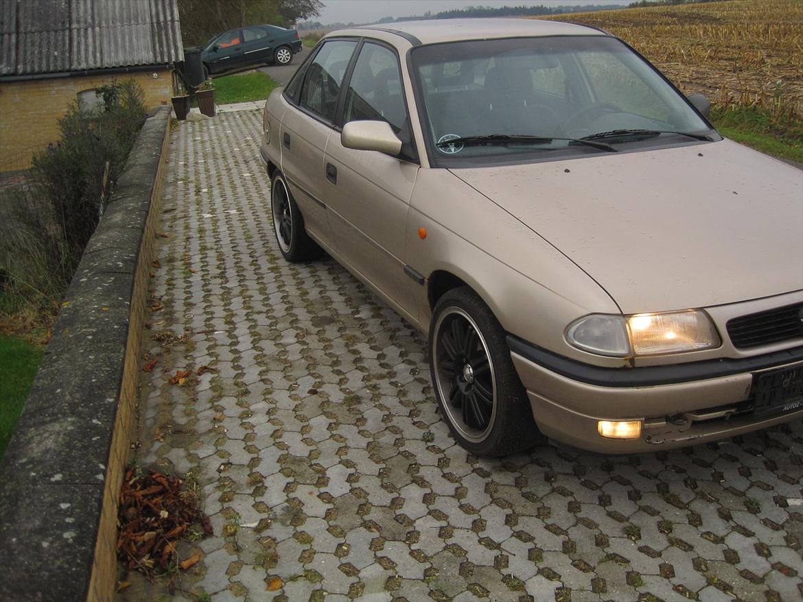 Opel Astra 1,7 TDL billede 3