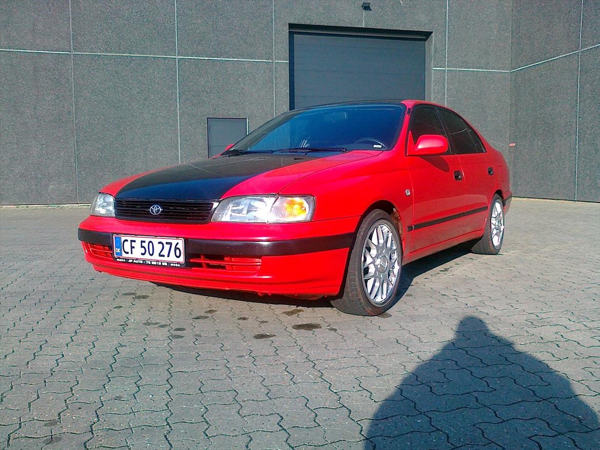 Toyota Carina e Red and Black billede 1