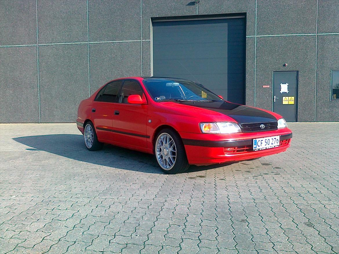 Toyota Carina e Red and Black billede 3