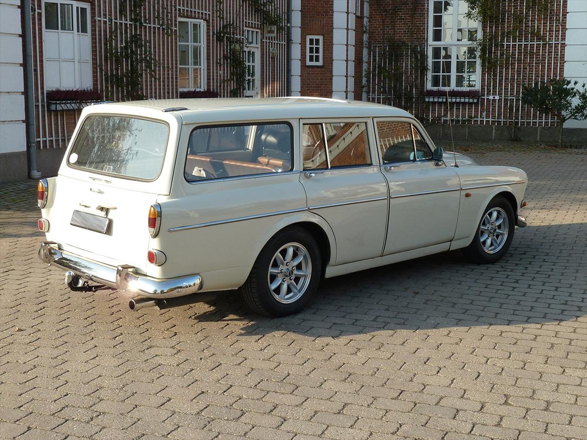 Volvo Amazon HGV - Kofangerne er de her Vietnamesiske rustfri kloner og de er stort set umulige at få til at passe. Til gengæld er de meget blanke. billede 2