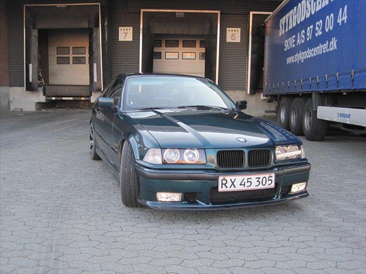 BMW e36 328i coupe' billede 2