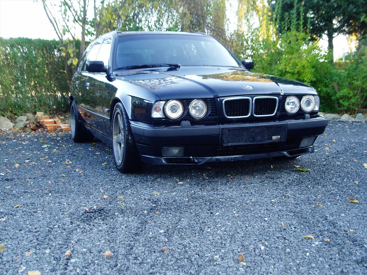 BMW e34 540 touring 6 GEAR manuel billede 1