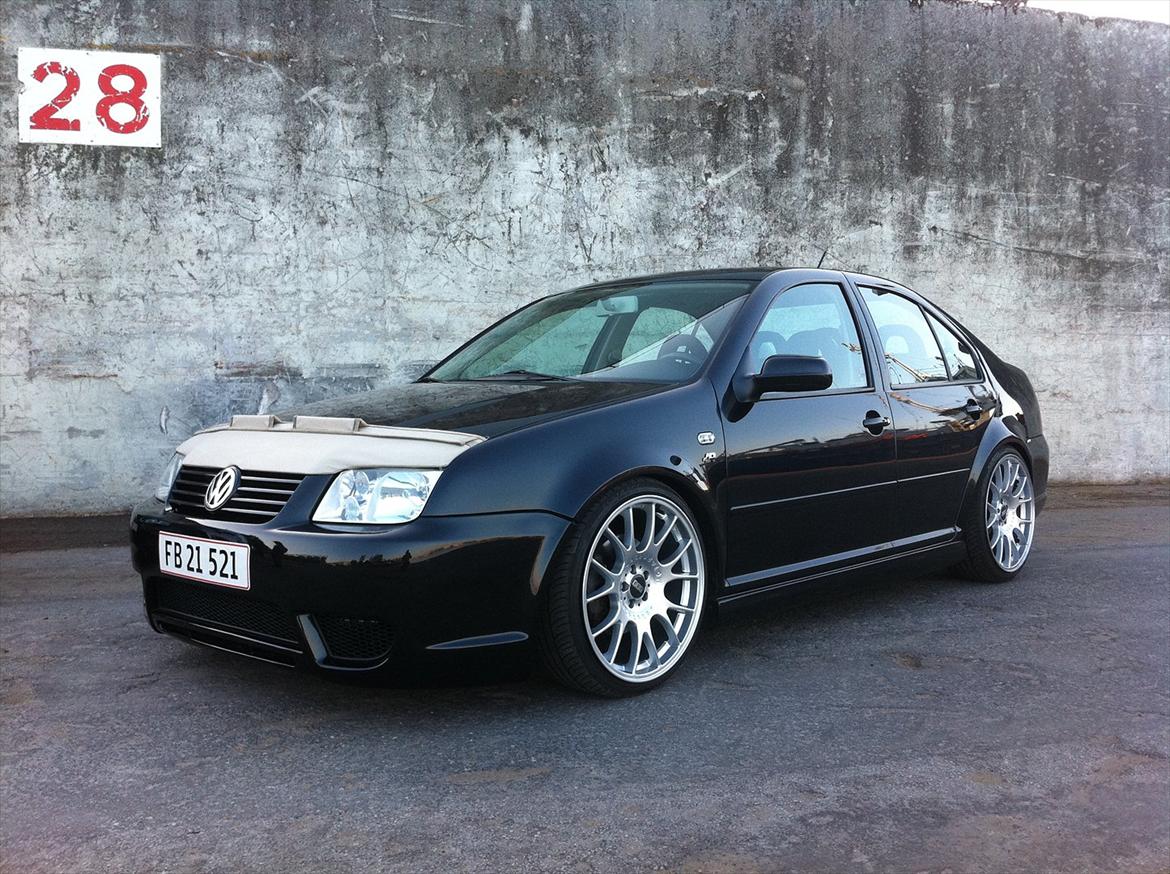 VW Bora 1,8 T R-line billede 1