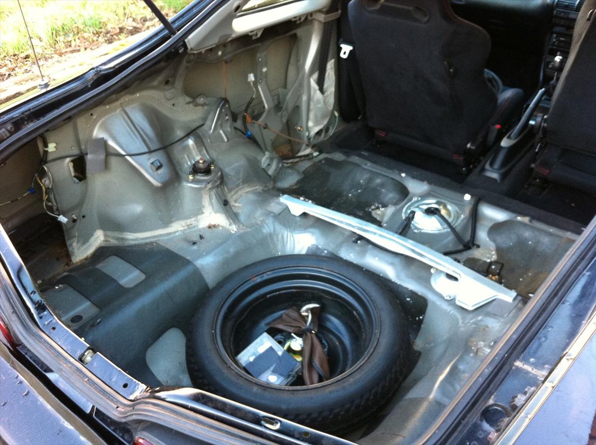 Honda Integra Type R solgt - begyndt at skille den ad billede 7