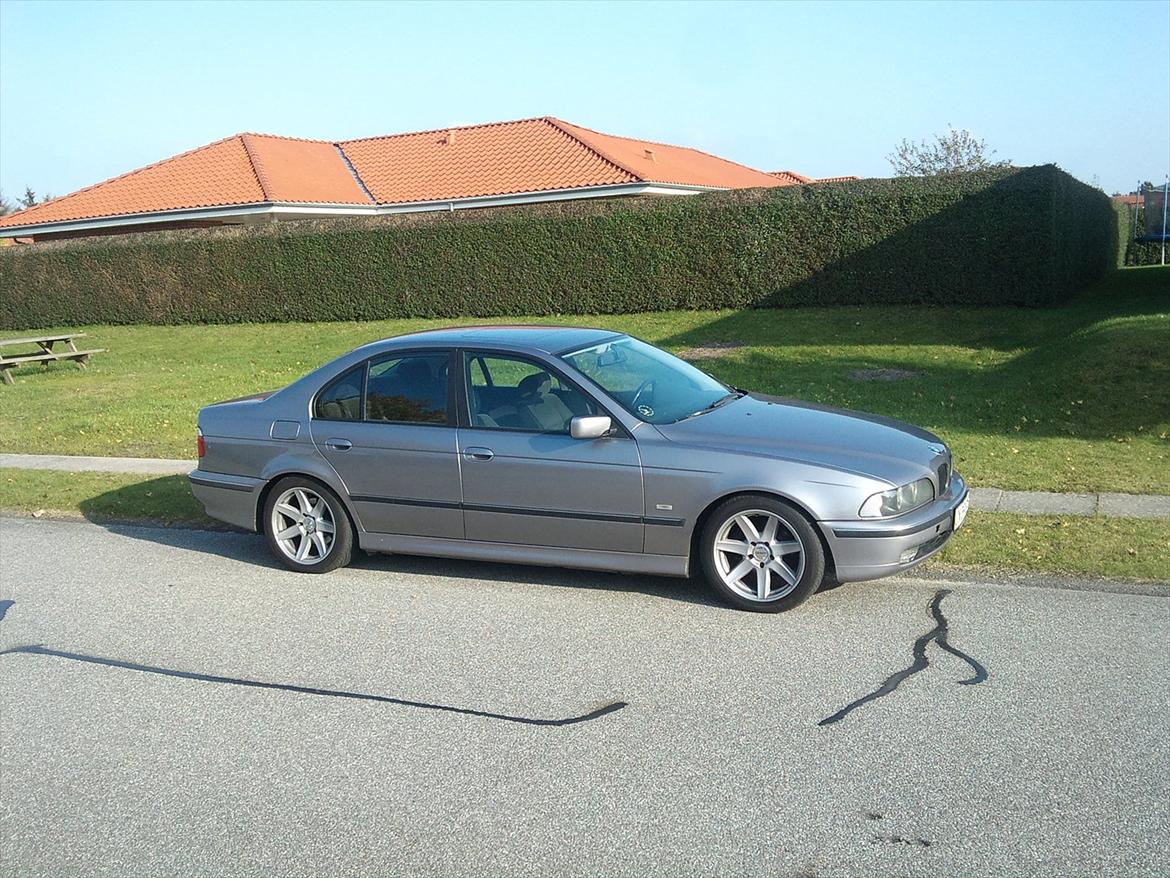 BMW e39 528i - solgt billede 7