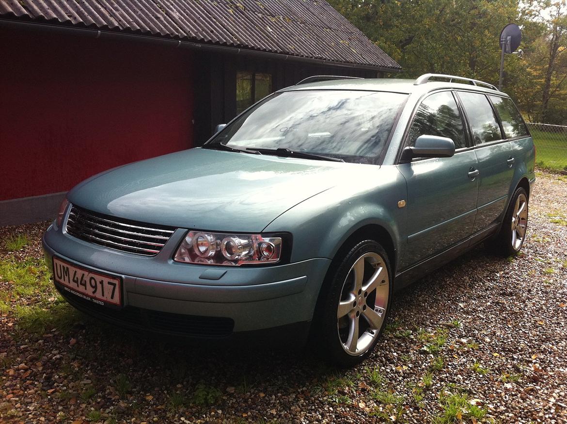 VW Passat 2,5 V6 TDI Variant SOLGT billede 1