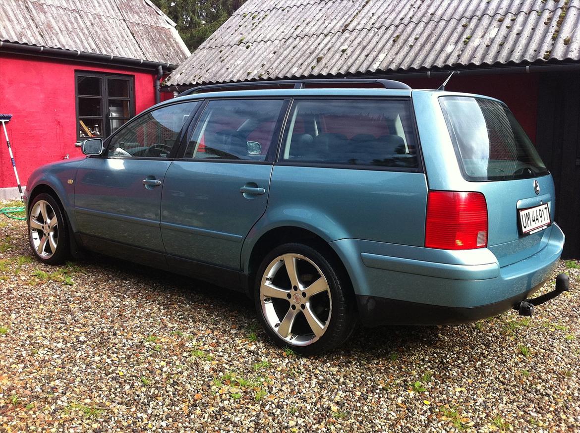 VW Passat 2,5 V6 TDI Variant SOLGT billede 2