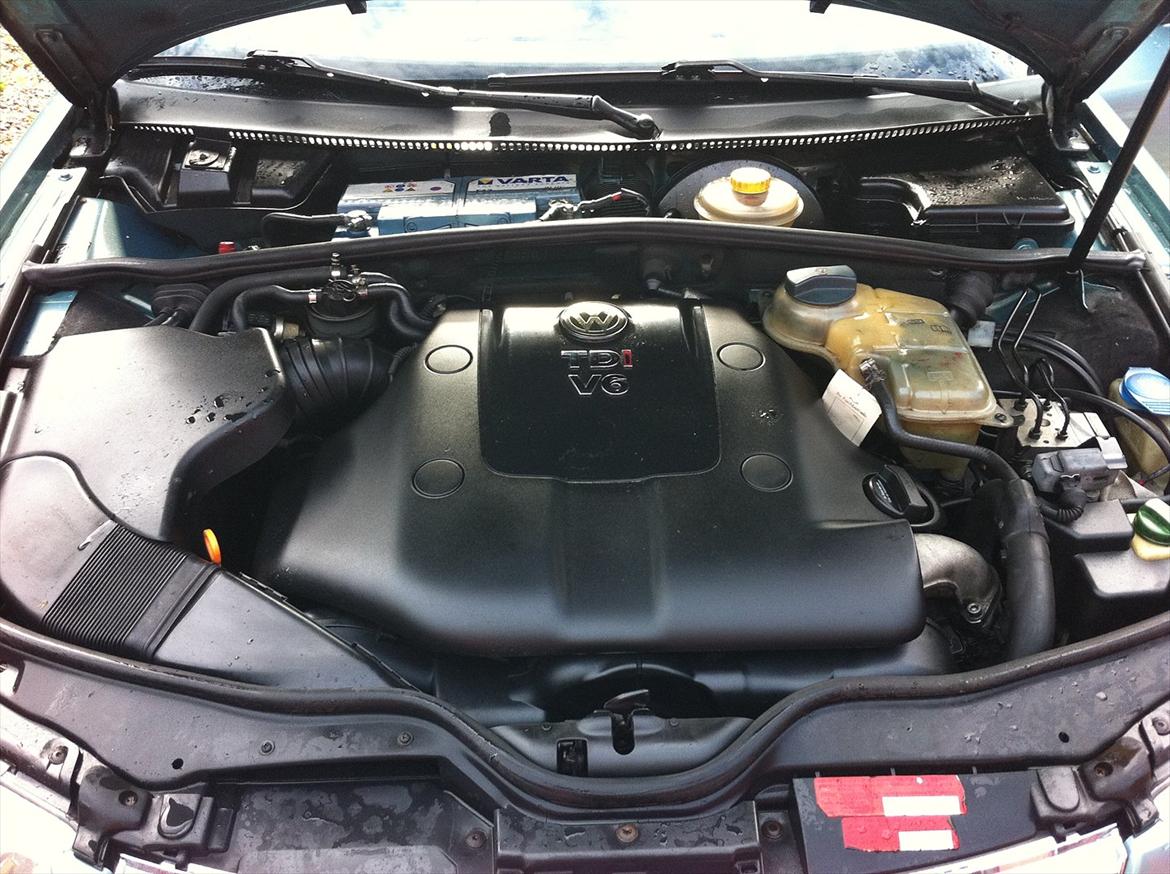 VW Passat 2,5 V6 TDI Variant SOLGT billede 10