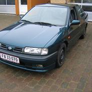Nissan primera p10 lx plus solgt
