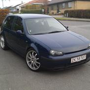 VW Golf 4 Trendline ( Solgt )