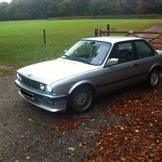 BMW E30 320i SOLGT