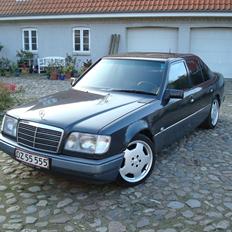 Mercedes Benz 230E W124