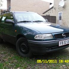 Opel Astra F Caravan (skrottet)