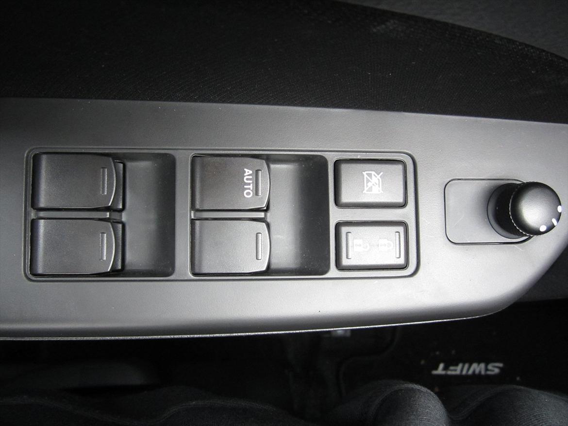 Suzuki Swift Eco+ S billede 9