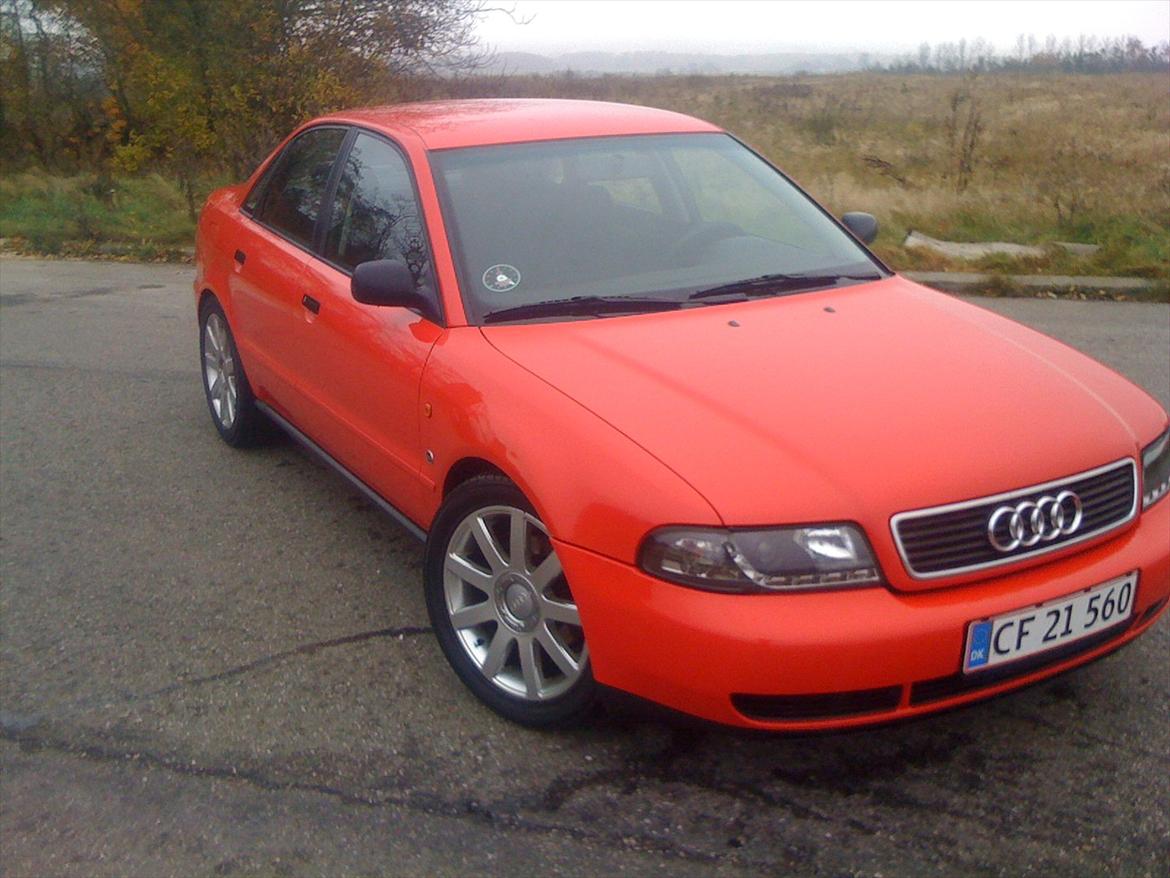 Audi A4 1.6 billede 1