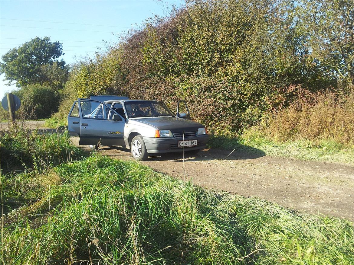Opel Kadett E Sedan billede 16