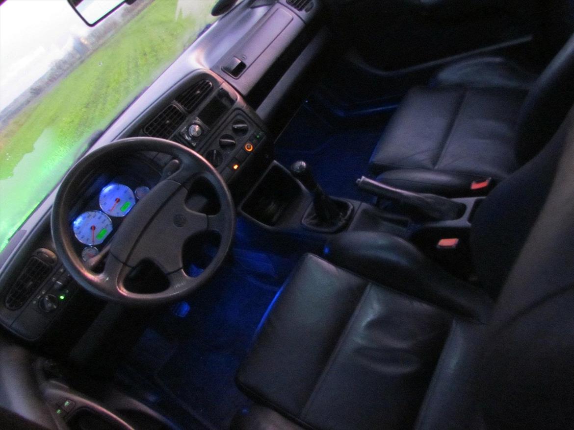 VW Vento 1,8 "SOLGT" billede 7