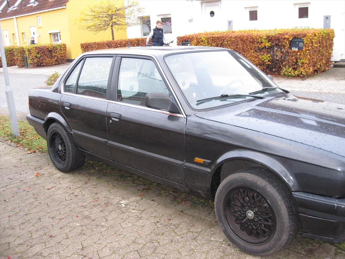 BMW E30 billede 6