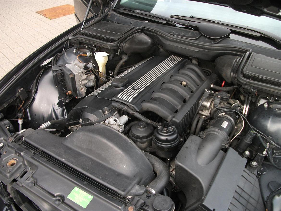 BMW E39 523 billede 8