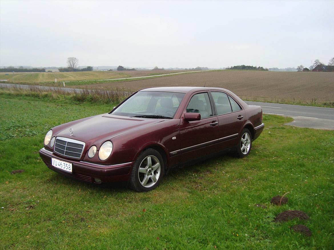 Mercedes Benz W210 300D billede 6