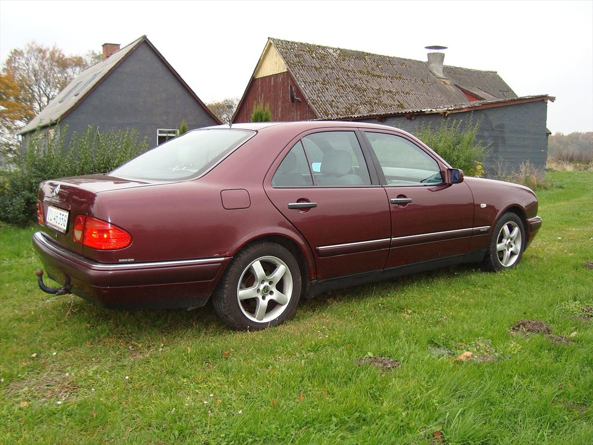 Mercedes Benz W210 300D billede 9