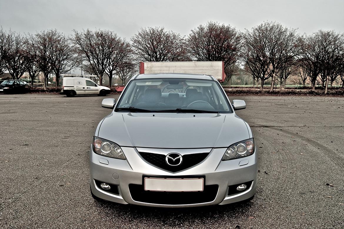 Mazda 3 1.6 Touring Plus - 2/11-2011: Taget på mit sprit nye Sony spejlreflekskamera, redigerert i Aperture :) billede 1