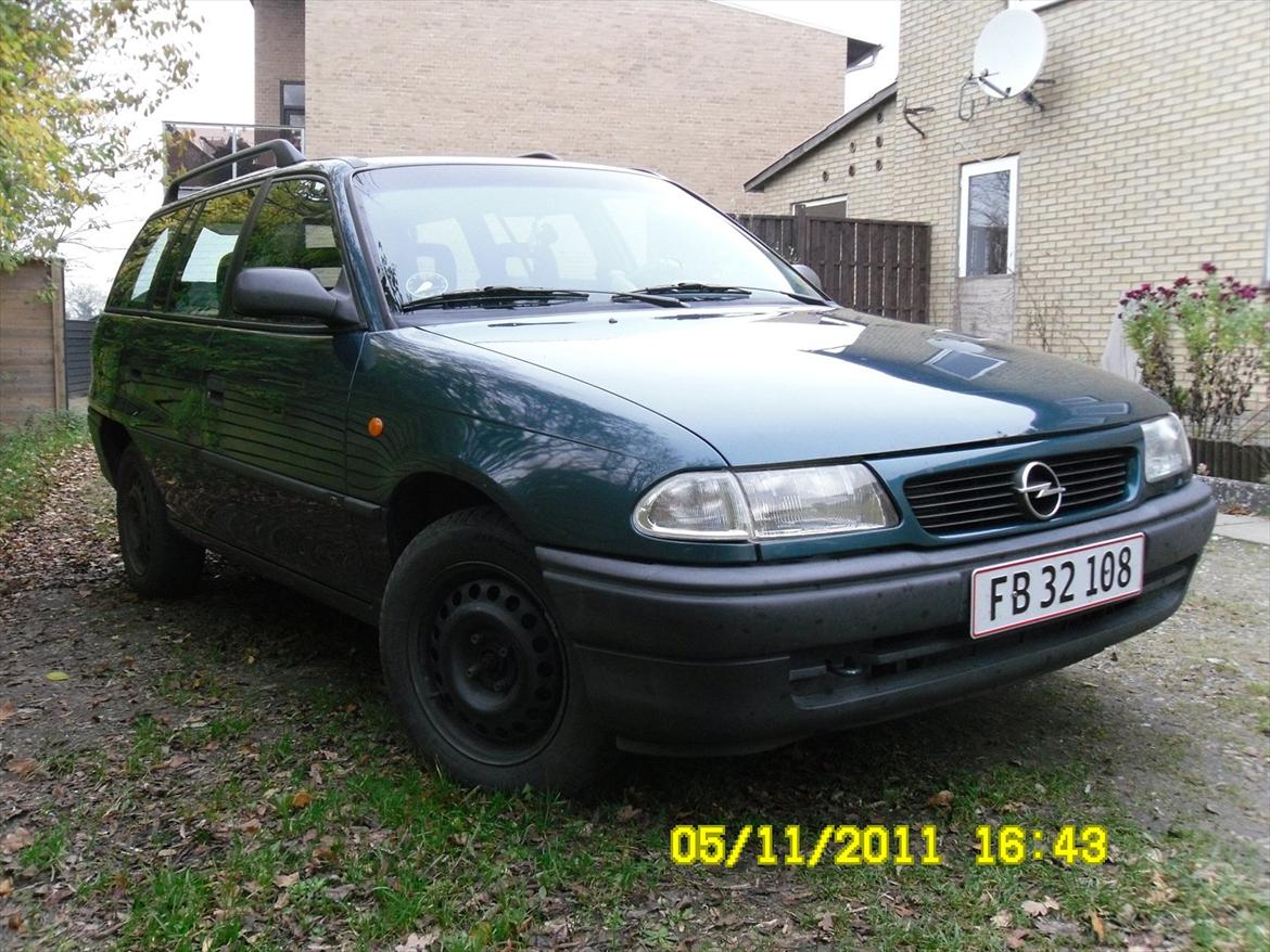 Opel Astra F Caravan (skrottet) billede 2