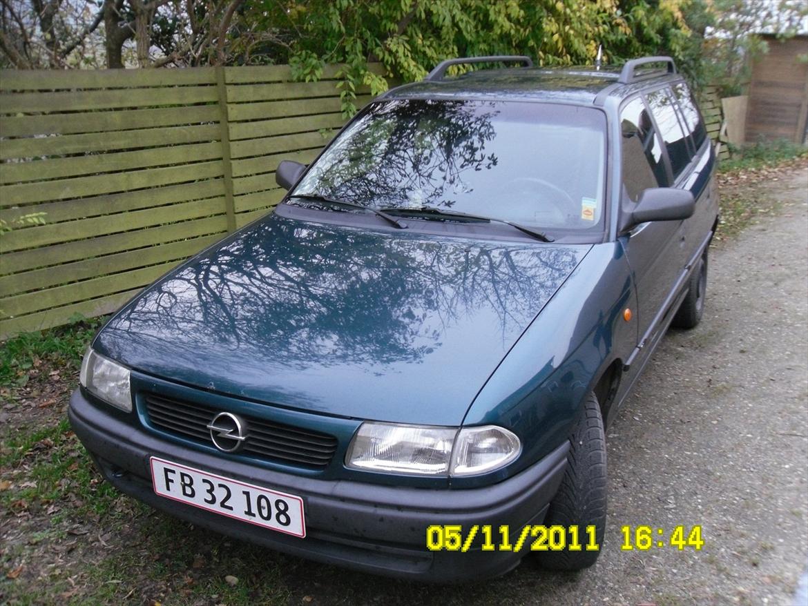 Opel Astra F Caravan (skrottet) billede 7