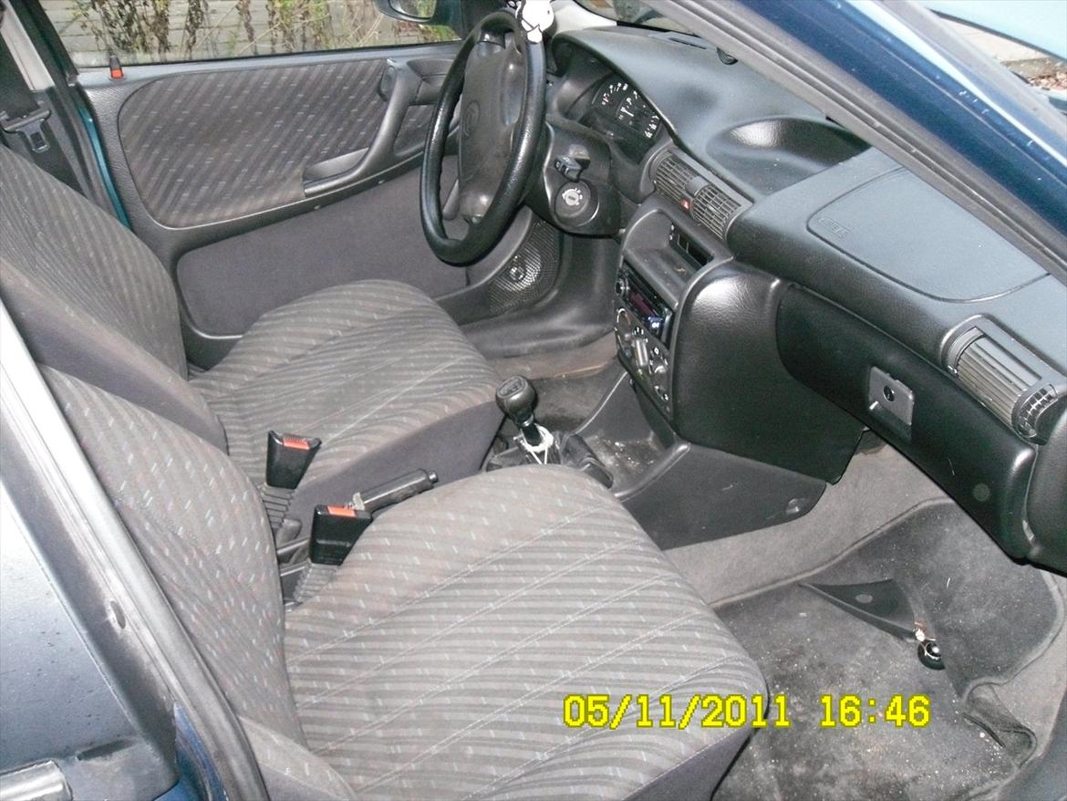 Opel Astra F Caravan (skrottet) billede 10