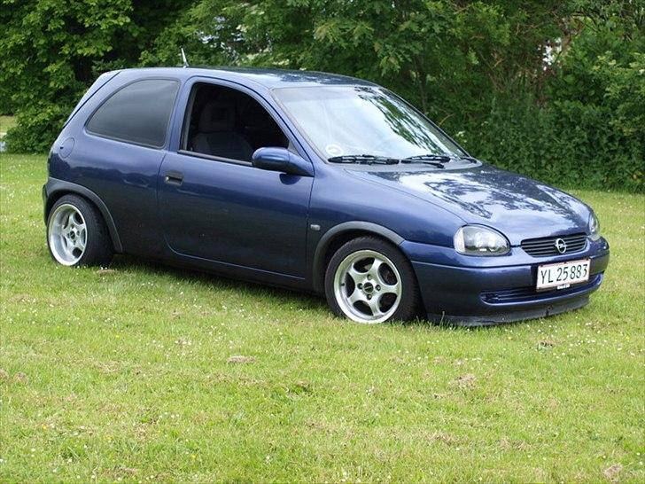 Opel Corsa B - med mattig øjnskygge billede 12