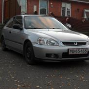 Honda Civic 1,5i LS