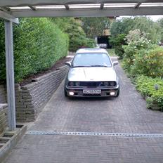 BMW 320i E30 (solgt)