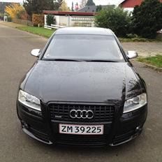 Audi A8 BLACK EDITION