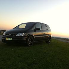 Opel Zafira A OPC