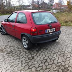 Opel Corsa B 2.0 16V