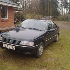 Peugeot 405 1,8i (Skrottet)