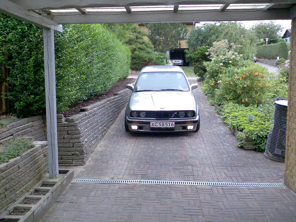 BMW 320i E30 (solgt) billede 1