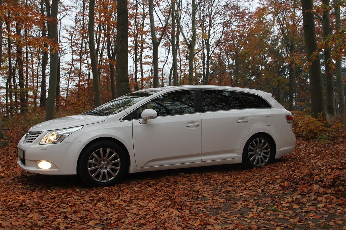 Toyota Avensis 1,8 VVT-i TX billede 1