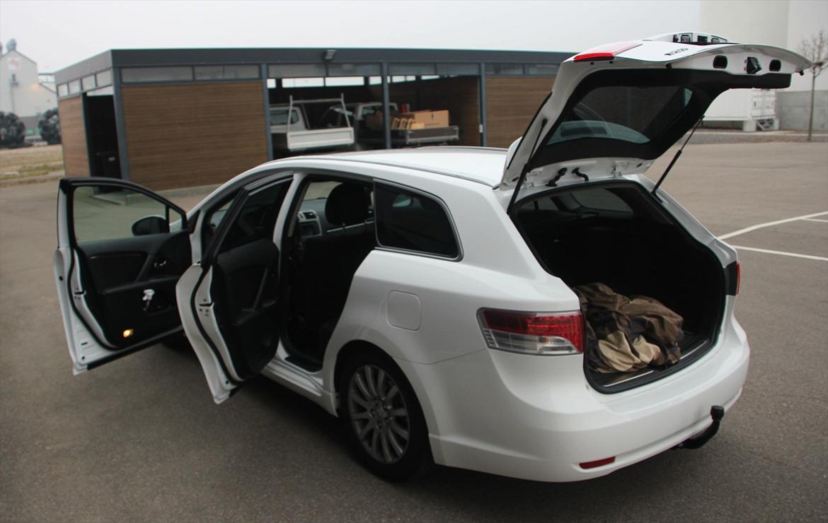 Toyota Avensis 1,8 VVT-i TX billede 14