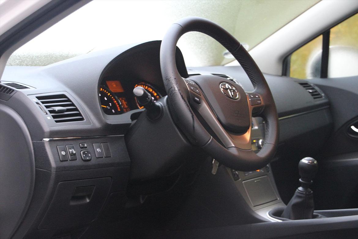 Toyota Avensis 1,8 VVT-i TX billede 17
