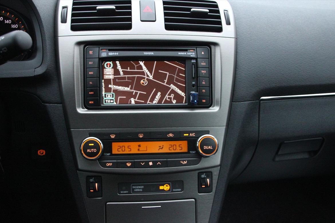 Toyota Avensis 1,8 VVT-i TX billede 19