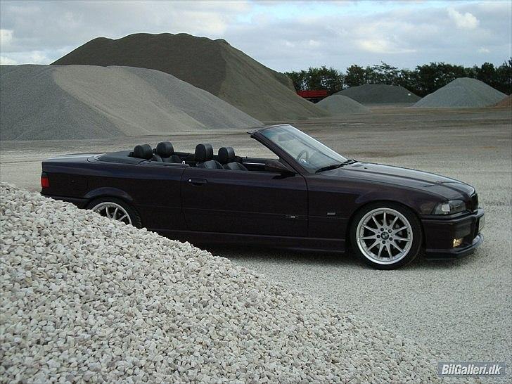 BMW 325i Cabriolet  --SOLGT-- billede 10