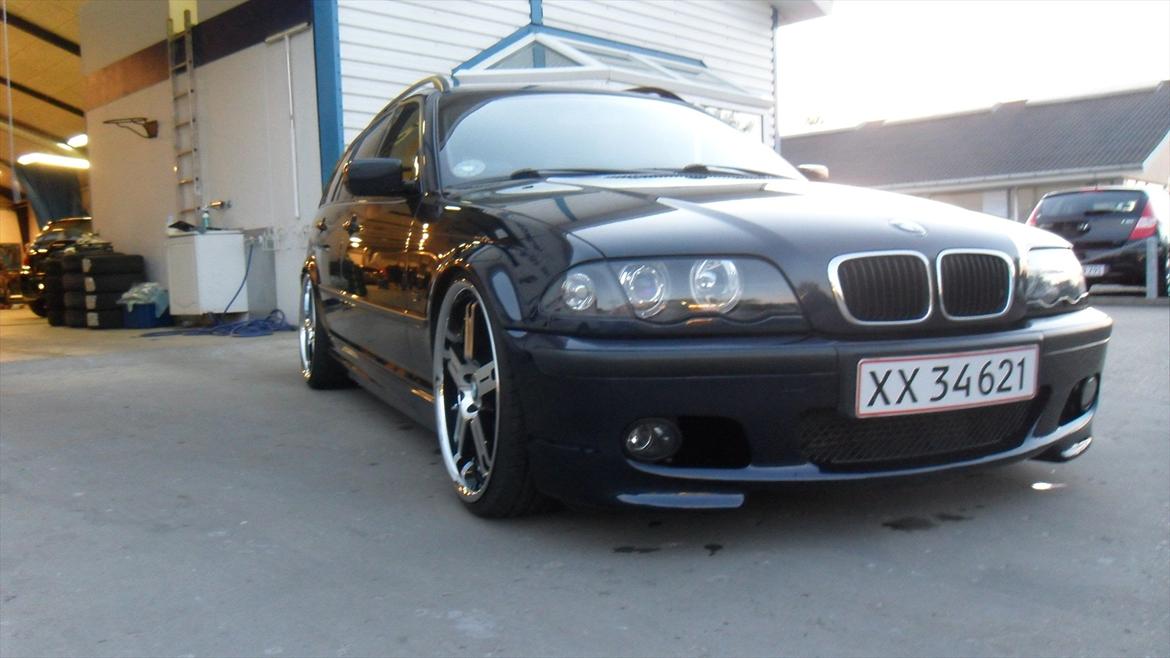 BMW E46 320D billede 2