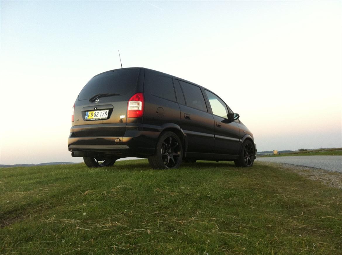 Opel Zafira A OPC billede 10