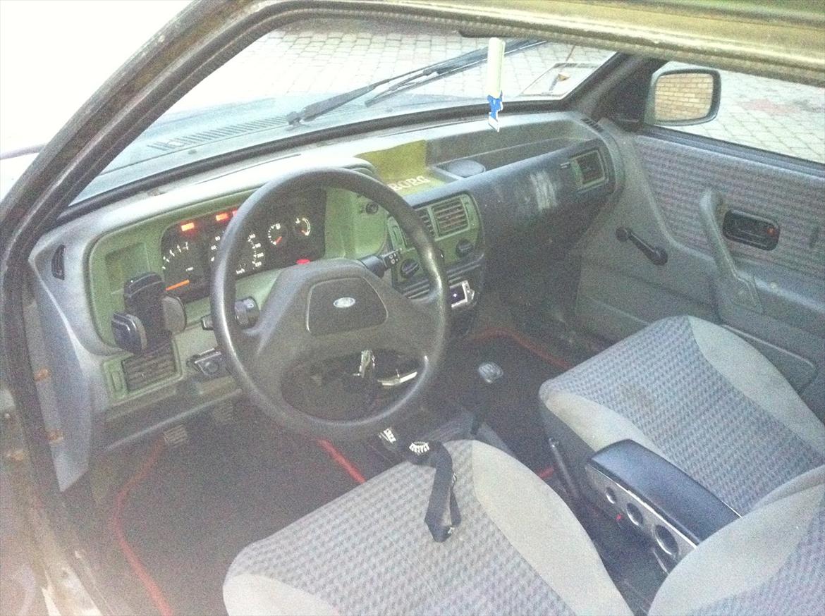 Ford Escort (vinter raceren) billede 13