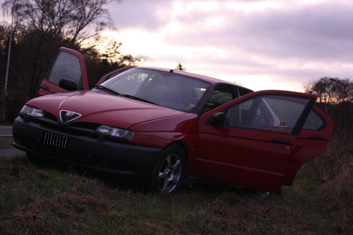 Alfa Romeo 146 billede 13